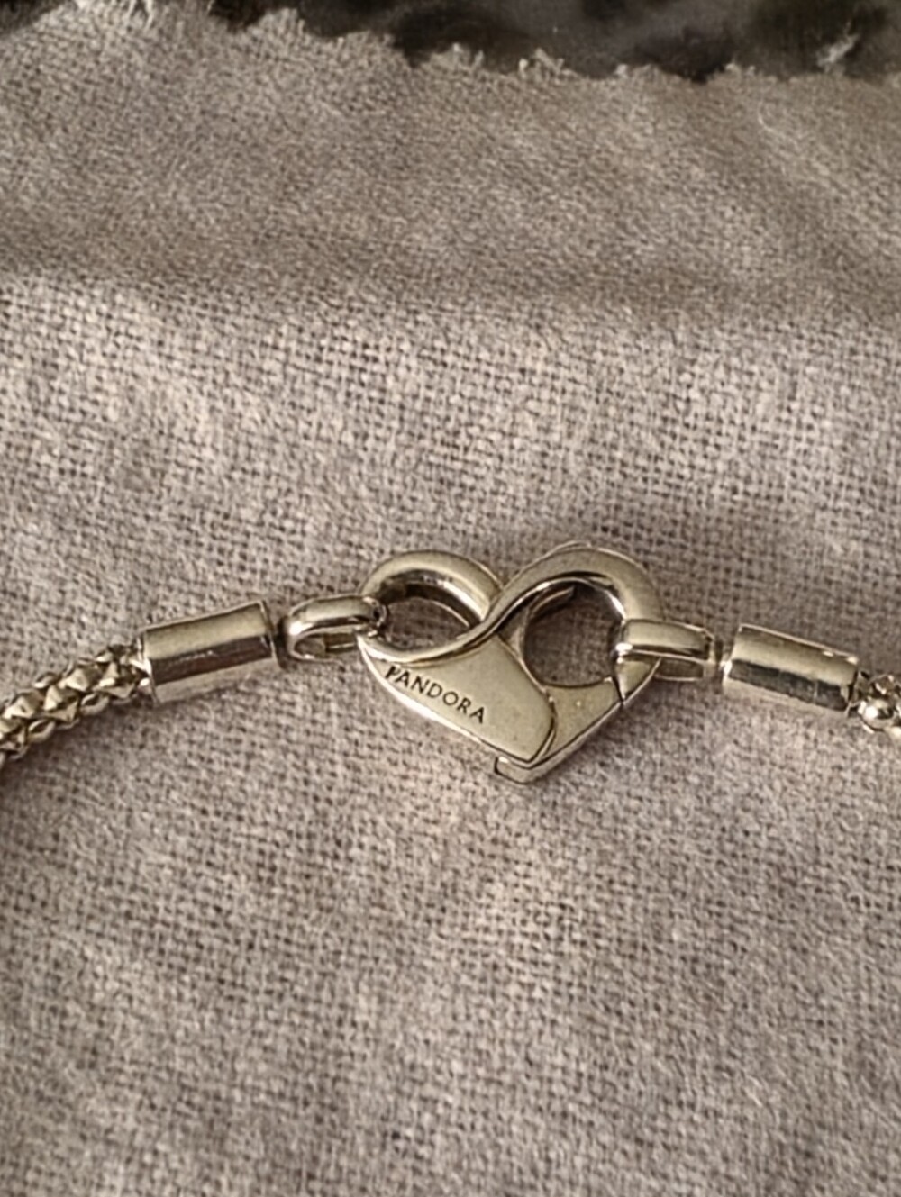 Pandora Moments Studded Chain Bracelet Heart Clasp - Picture 2 of 2